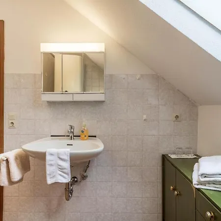 Apartament Haus Mohrle 5 *